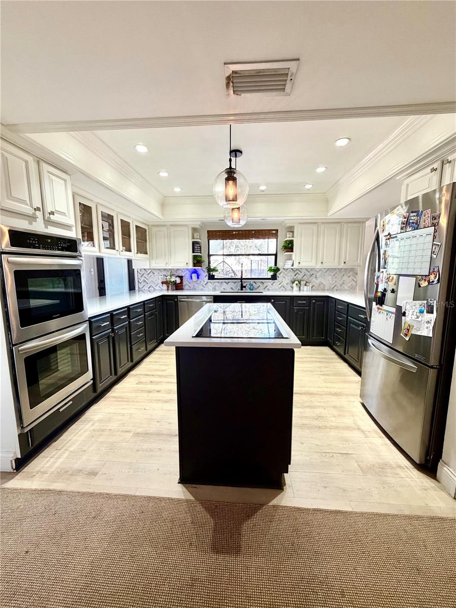 Image 14 of 36 For 6037 Cricket Drive