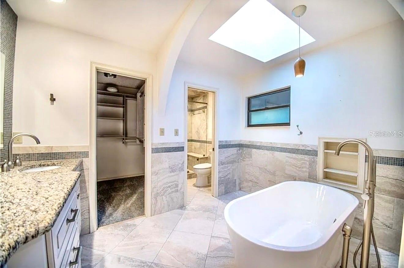 Image 23 of 36 For 6037 Cricket Drive