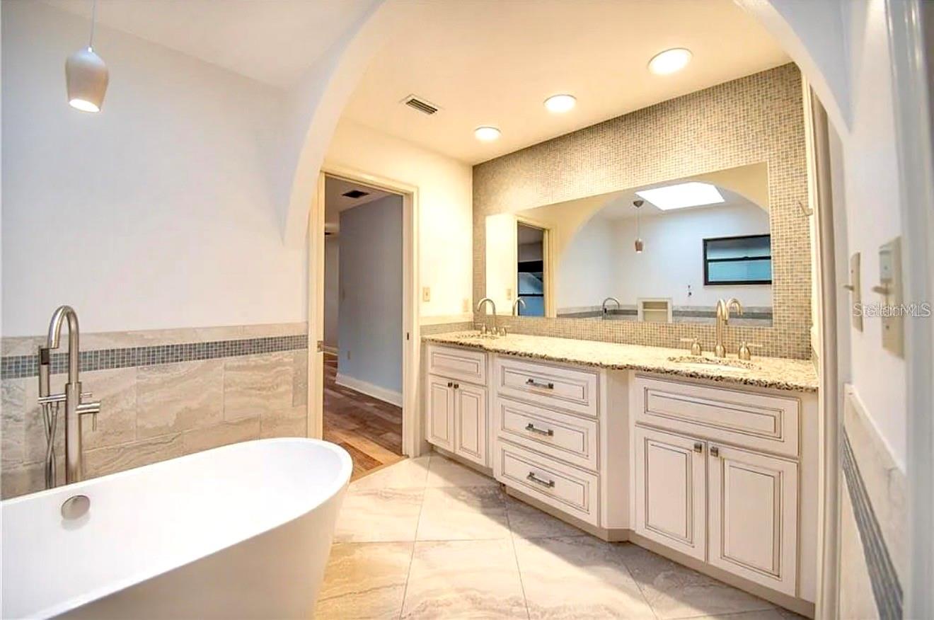 Image 24 of 36 For 6037 Cricket Drive