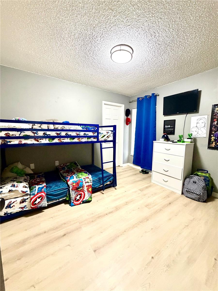 Image 26 of 36 For 6037 Cricket Drive