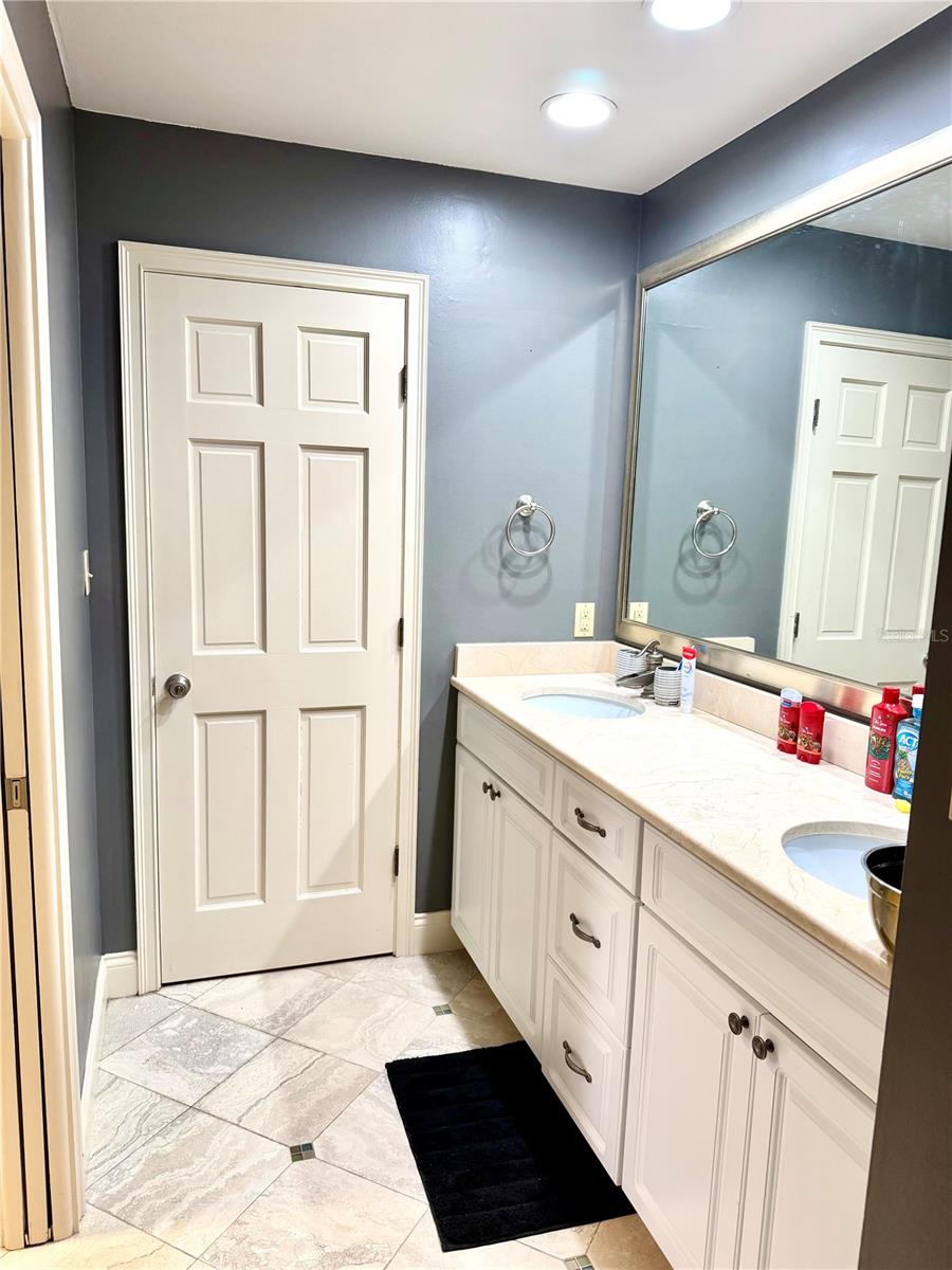 Image 29 of 36 For 6037 Cricket Drive