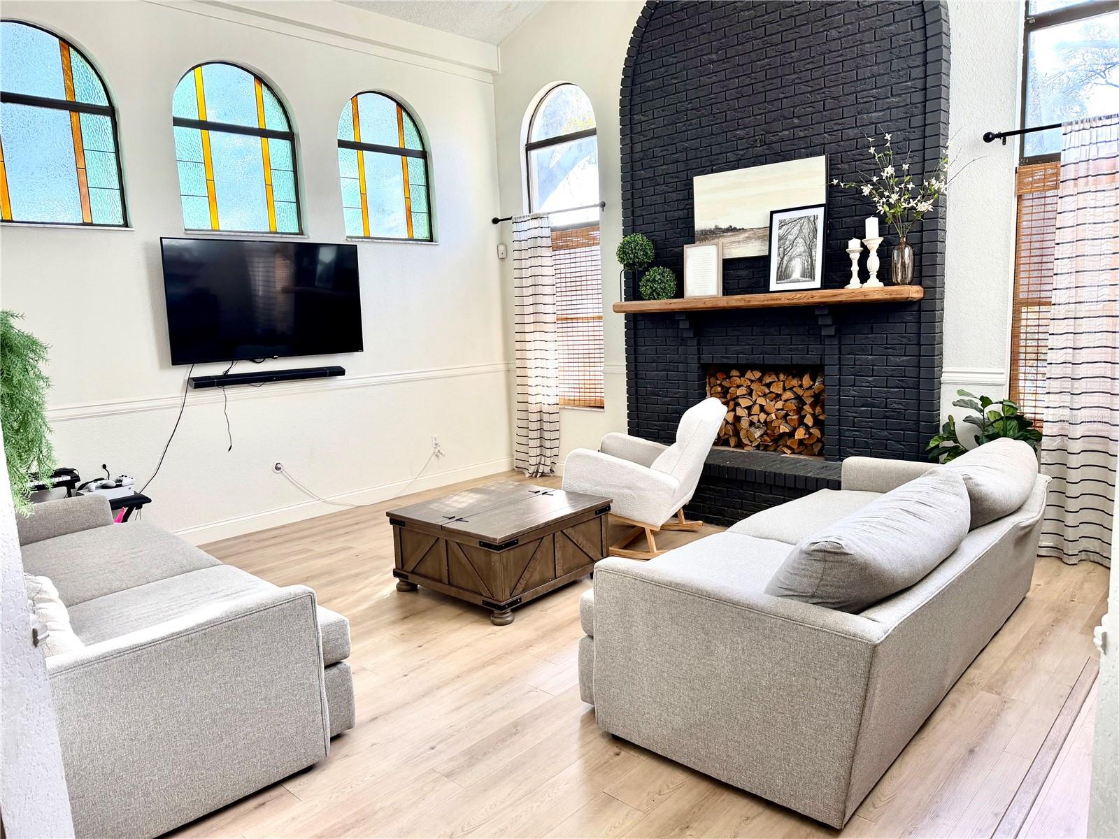 Image 6 of 36 For 6037 Cricket Drive