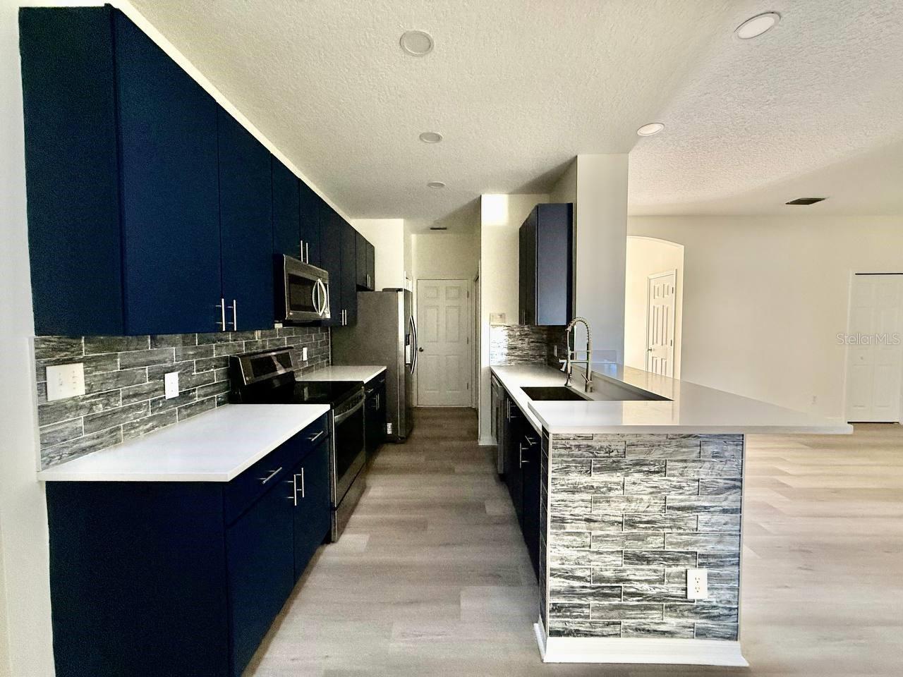 Image 13 of 31 For 8530 Alexandra Arbor Lane