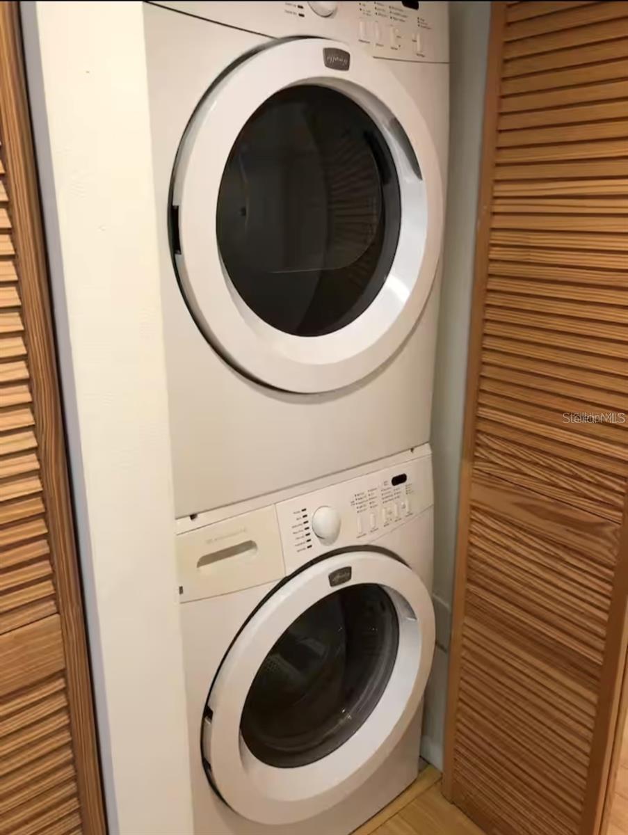 Image 8 of 10 For 701 Madison Avenue 422