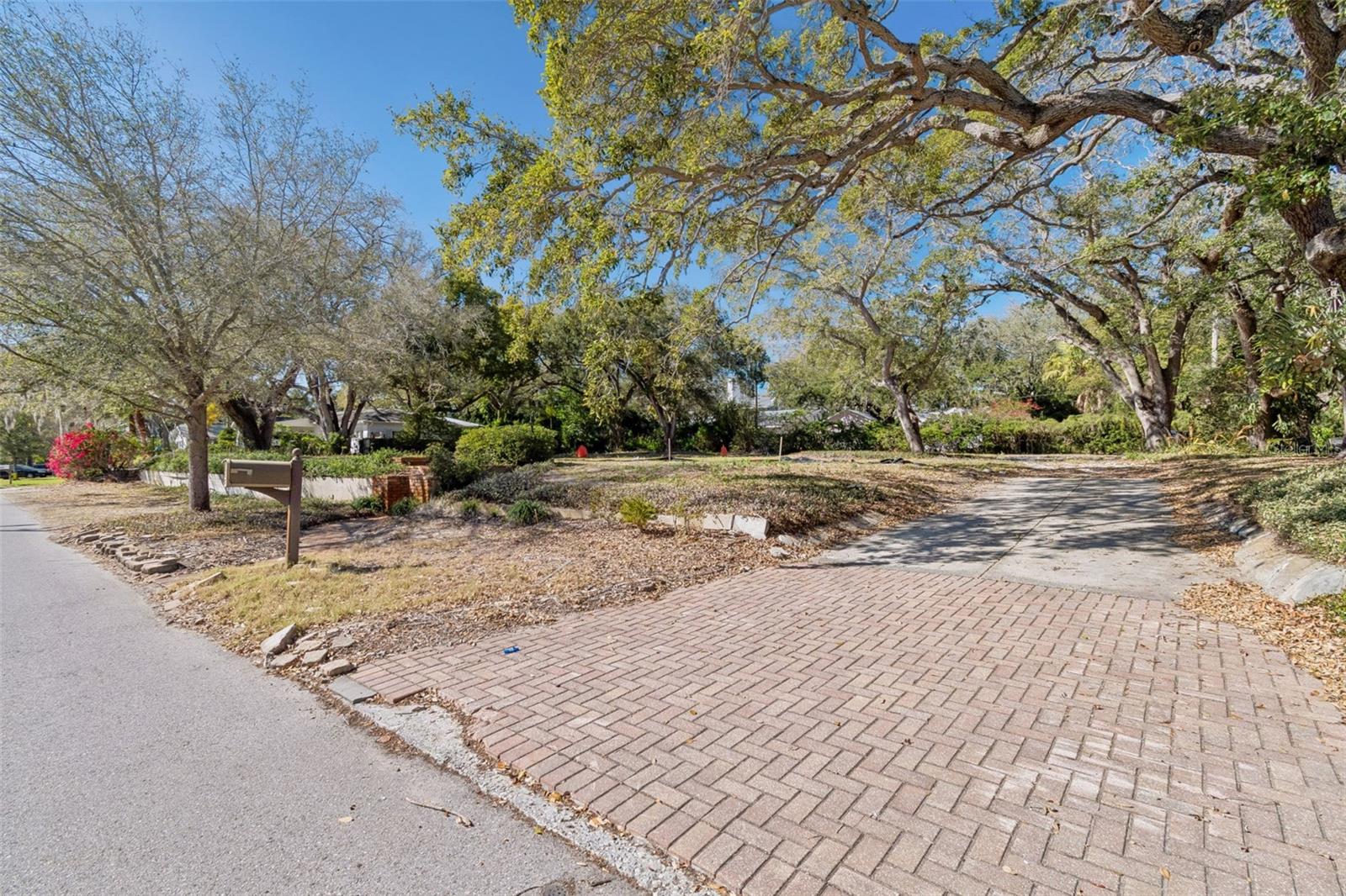 Image 2 of 10 For 3015 Fair Oaks Avenue