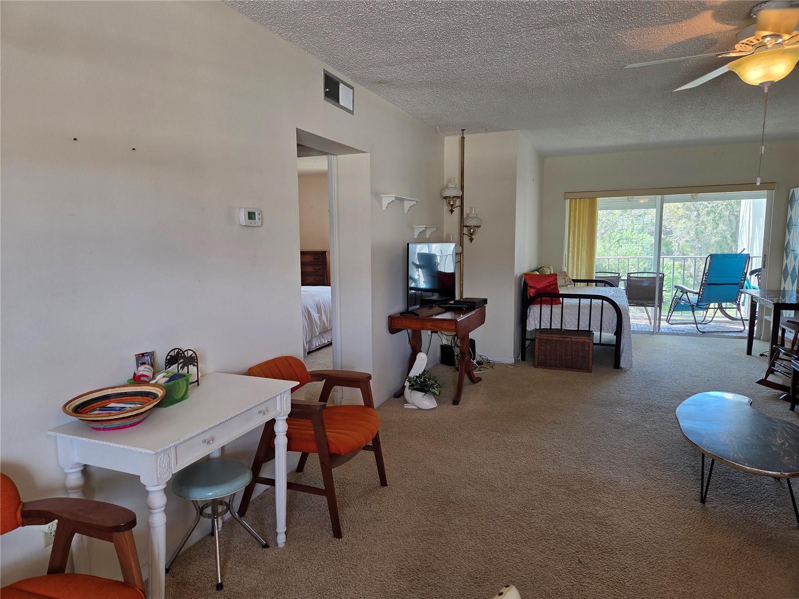 Image 5 of 41 For 960 Virginia Street 207