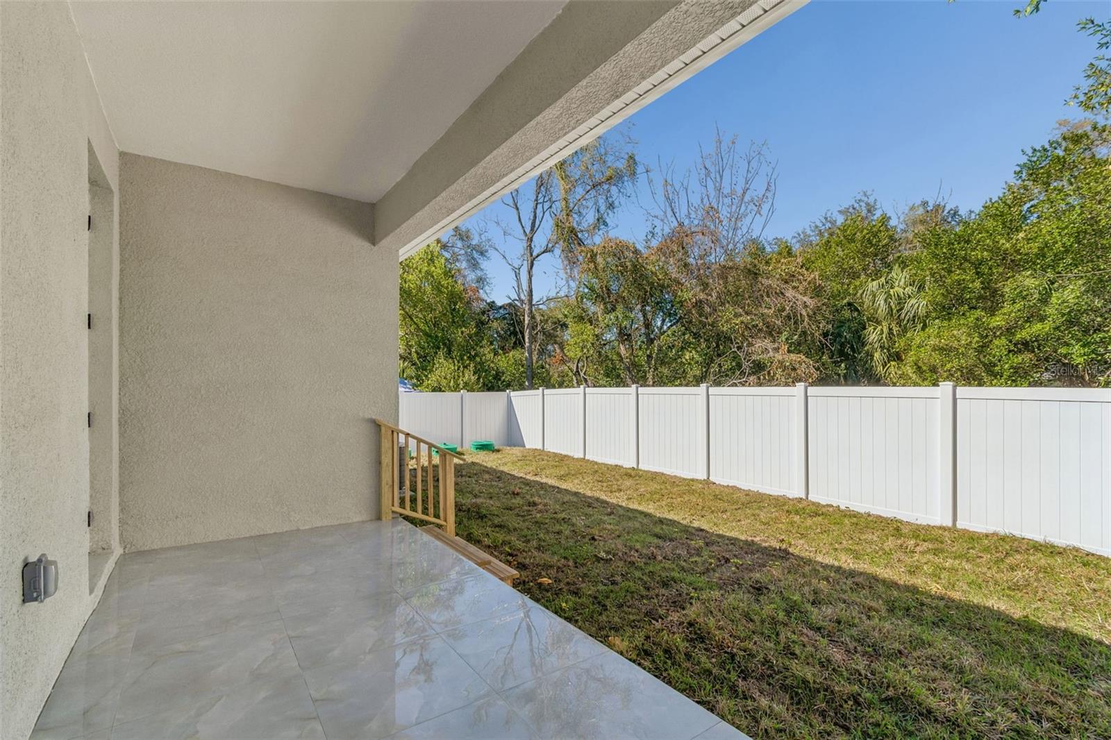 Listing photo id 42 for 706 Lexington Boulevard