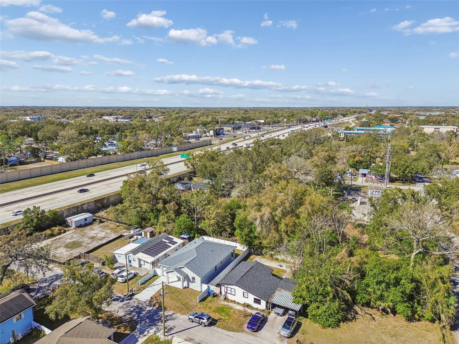 Listing photo id 44 for 706 Lexington Boulevard