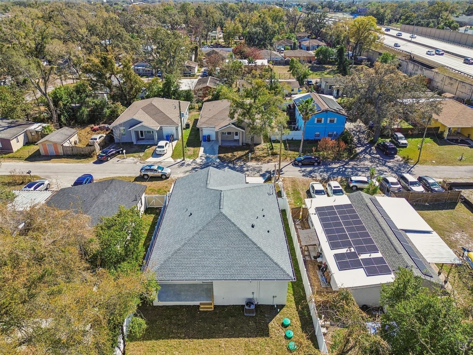 Listing photo id 52 for 706 Lexington Boulevard