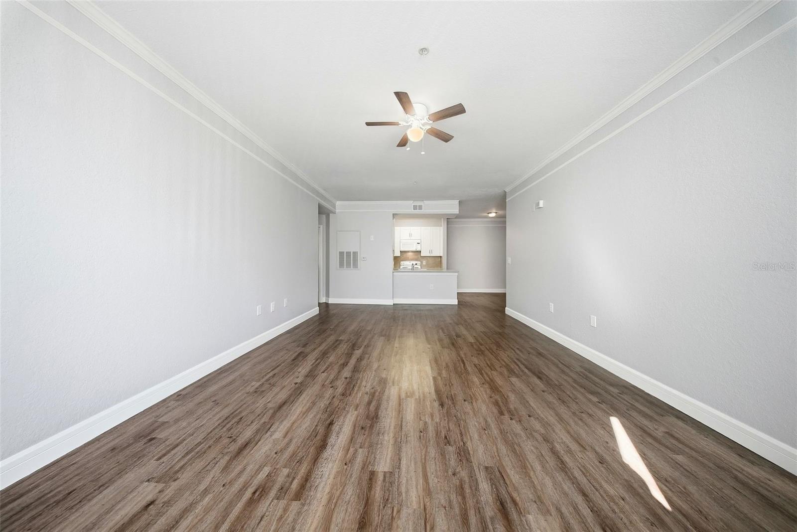 Image 10 of 37 For 17114 Carrington Park Drive 201