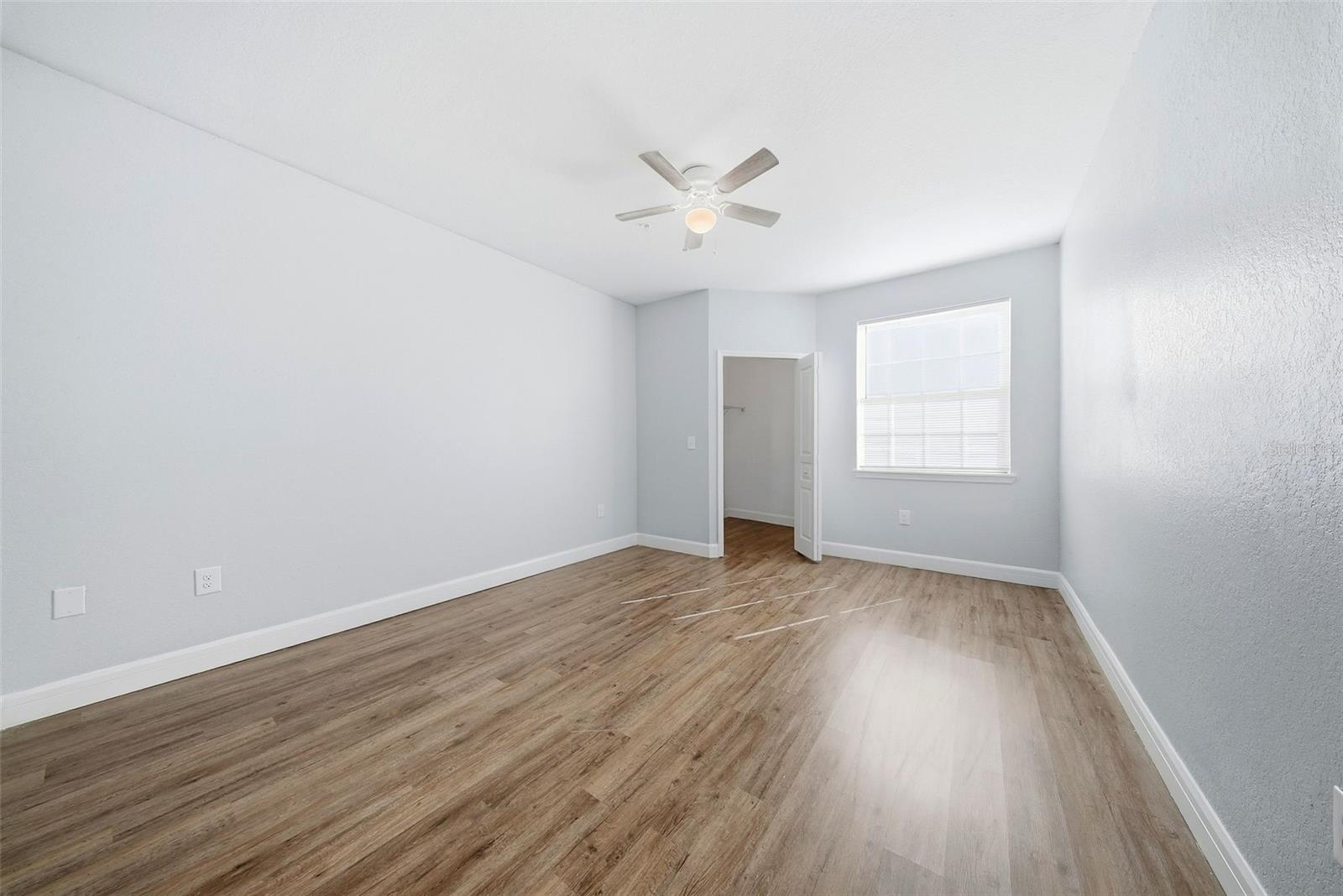 Image 21 of 37 For 17114 Carrington Park Drive 201