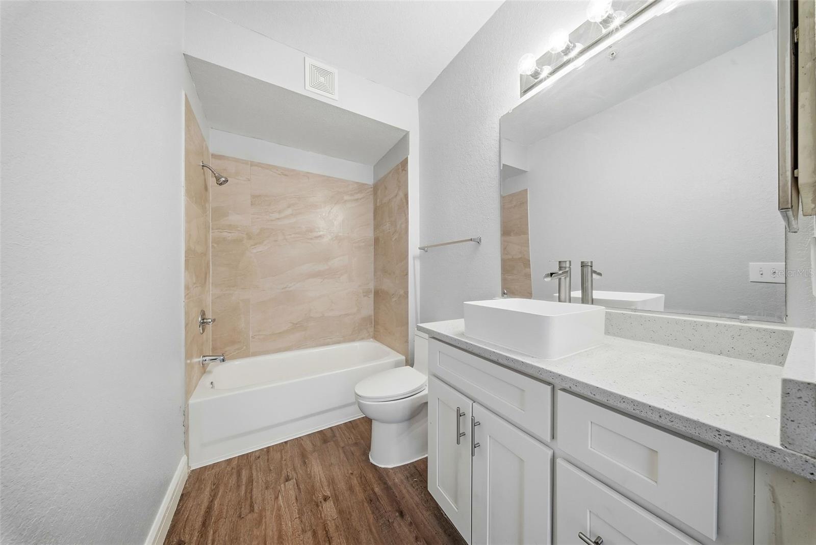 Image 25 of 37 For 17114 Carrington Park Drive 201