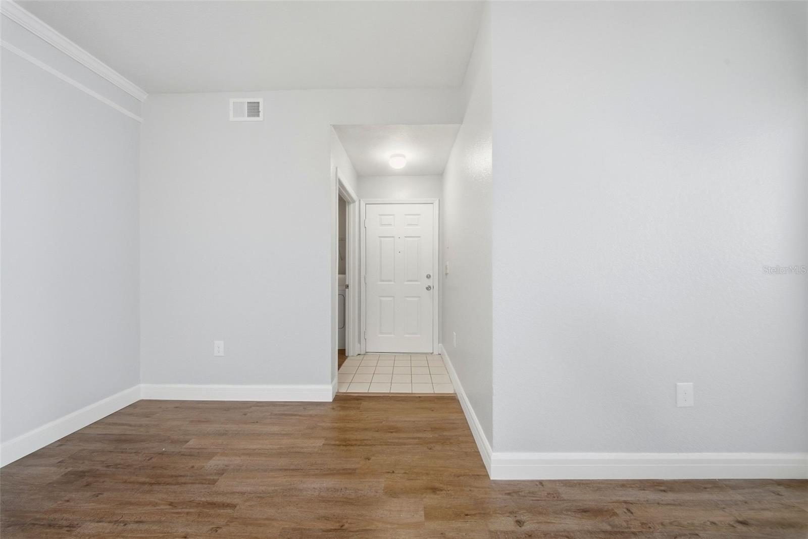 Image 5 of 37 For 17114 Carrington Park Drive 201