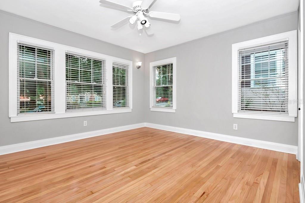 Listing photo id 13 for 1003 Clifton Street