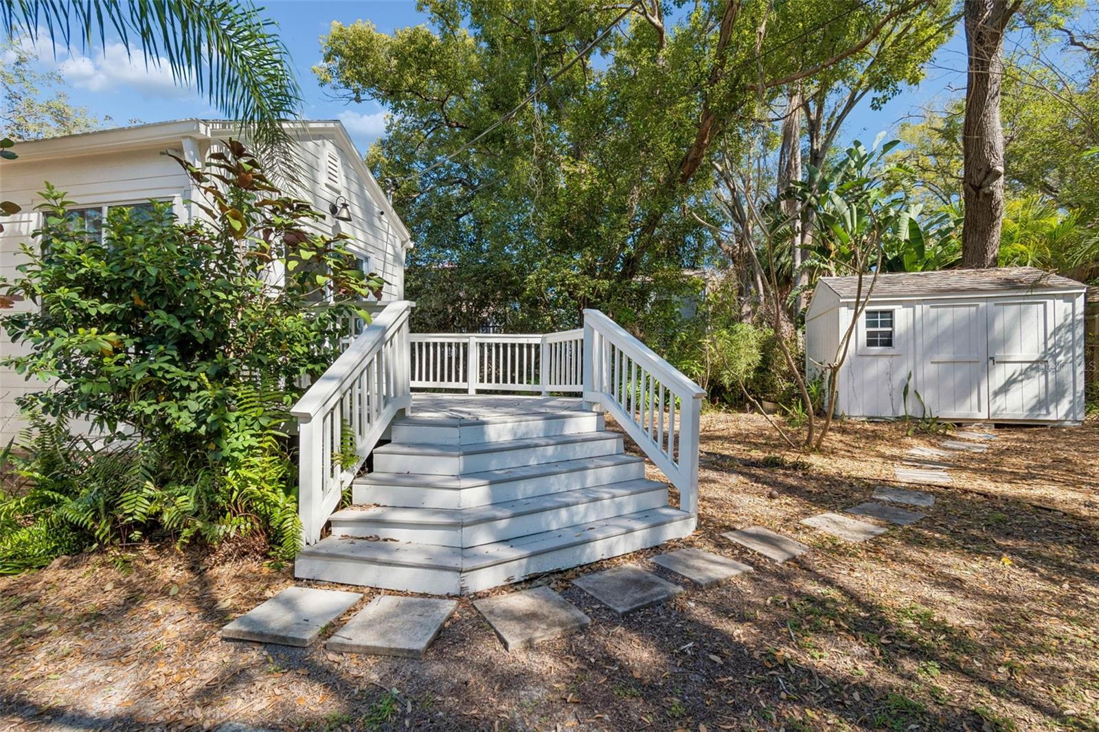 Listing photo id 26 for 1003 Clifton Street