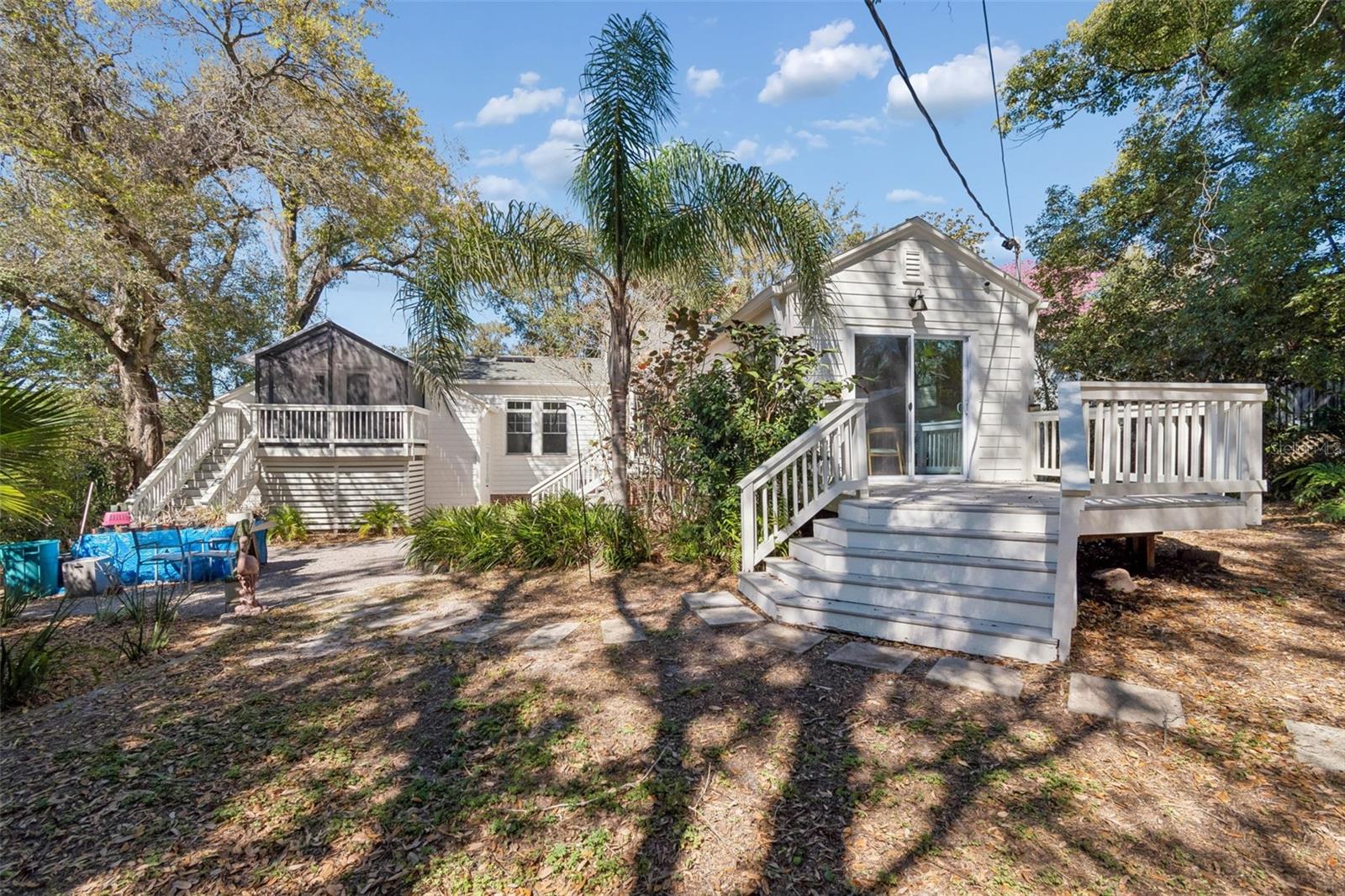 Listing photo id 28 for 1003 Clifton Street