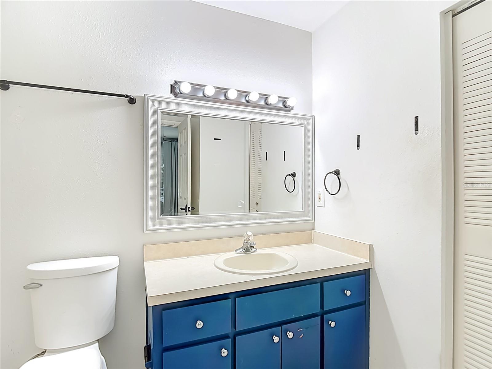 Image 14 of 35 For 10121 Lake Oak Circle