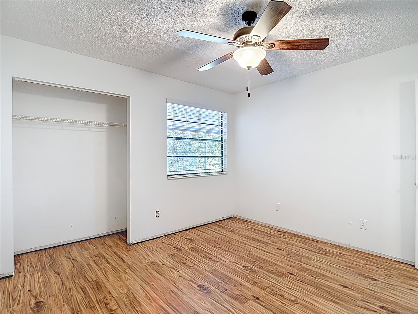 Image 18 of 35 For 10121 Lake Oak Circle