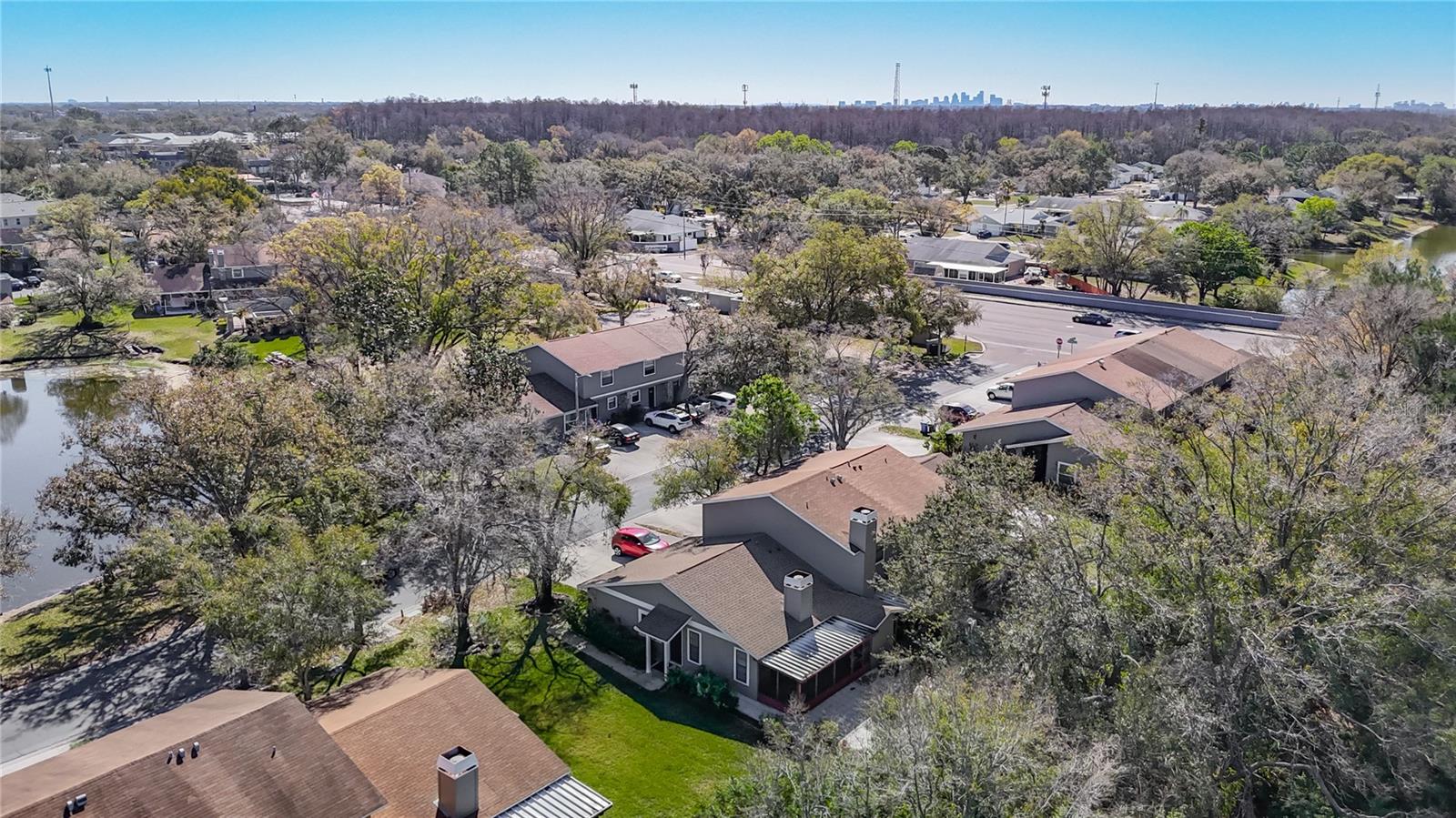 Image 29 of 35 For 10121 Lake Oak Circle