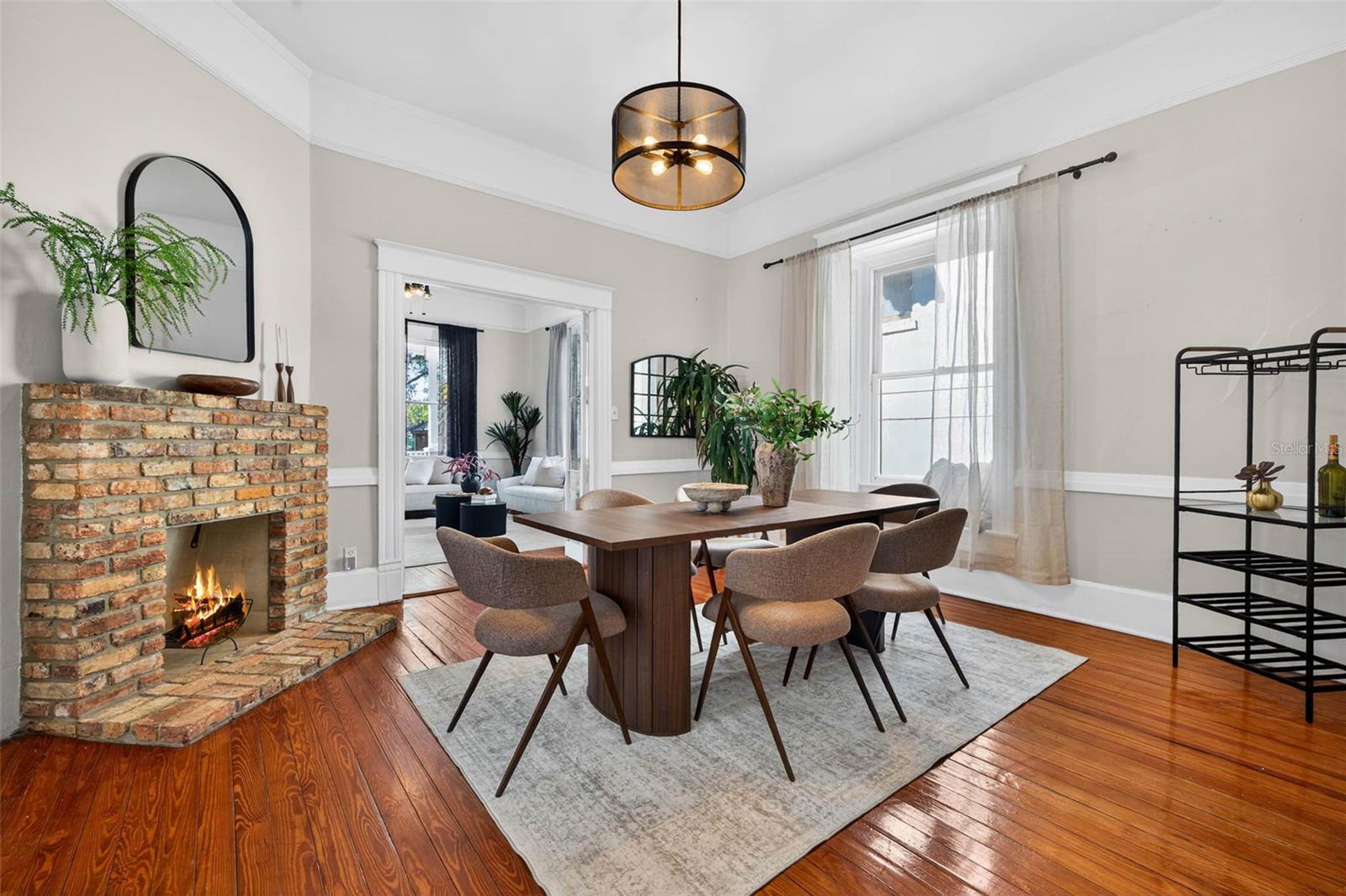 Image 11 of 59 For 306 Ross Avenue