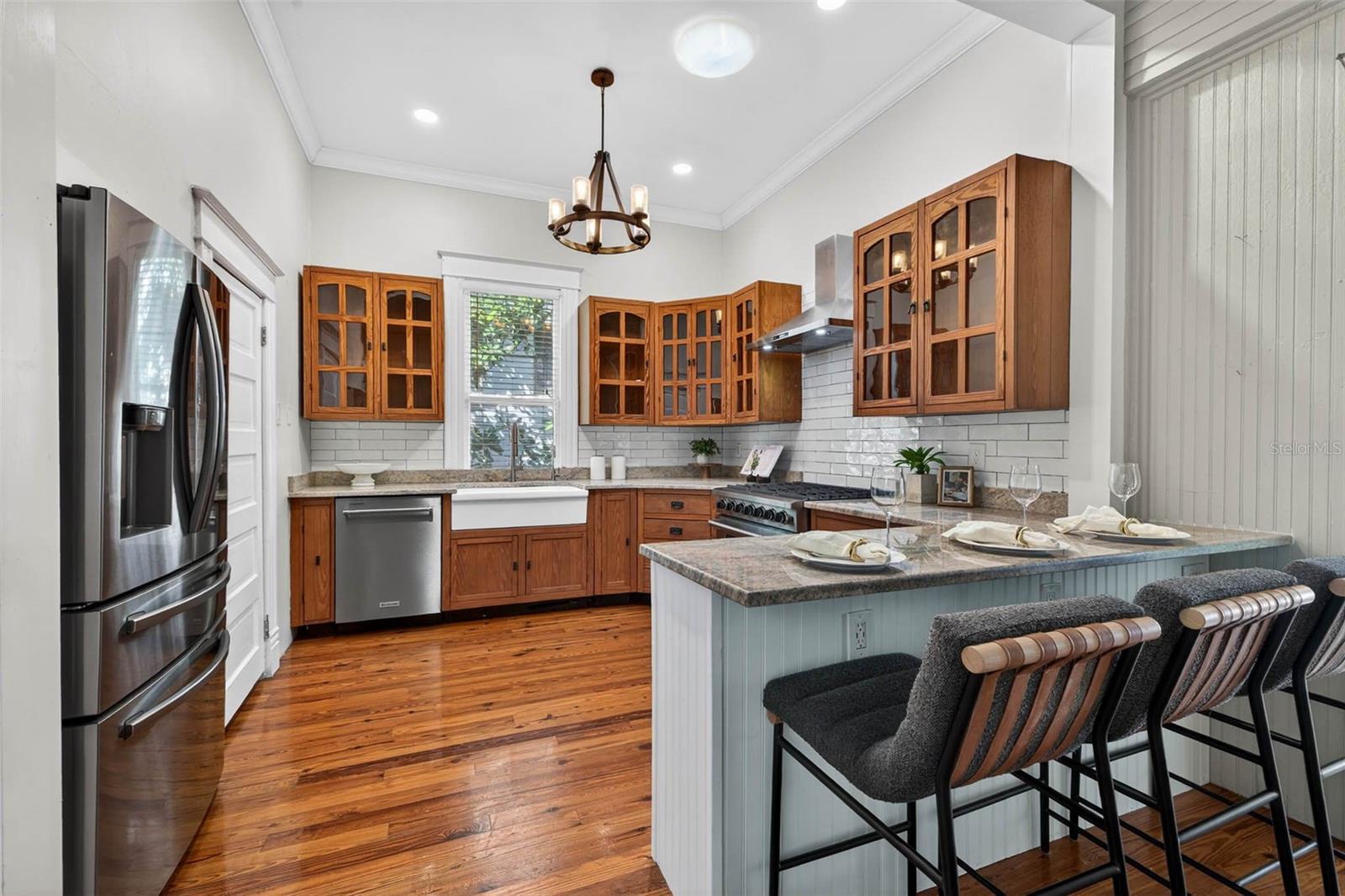 Image 13 of 59 For 306 Ross Avenue