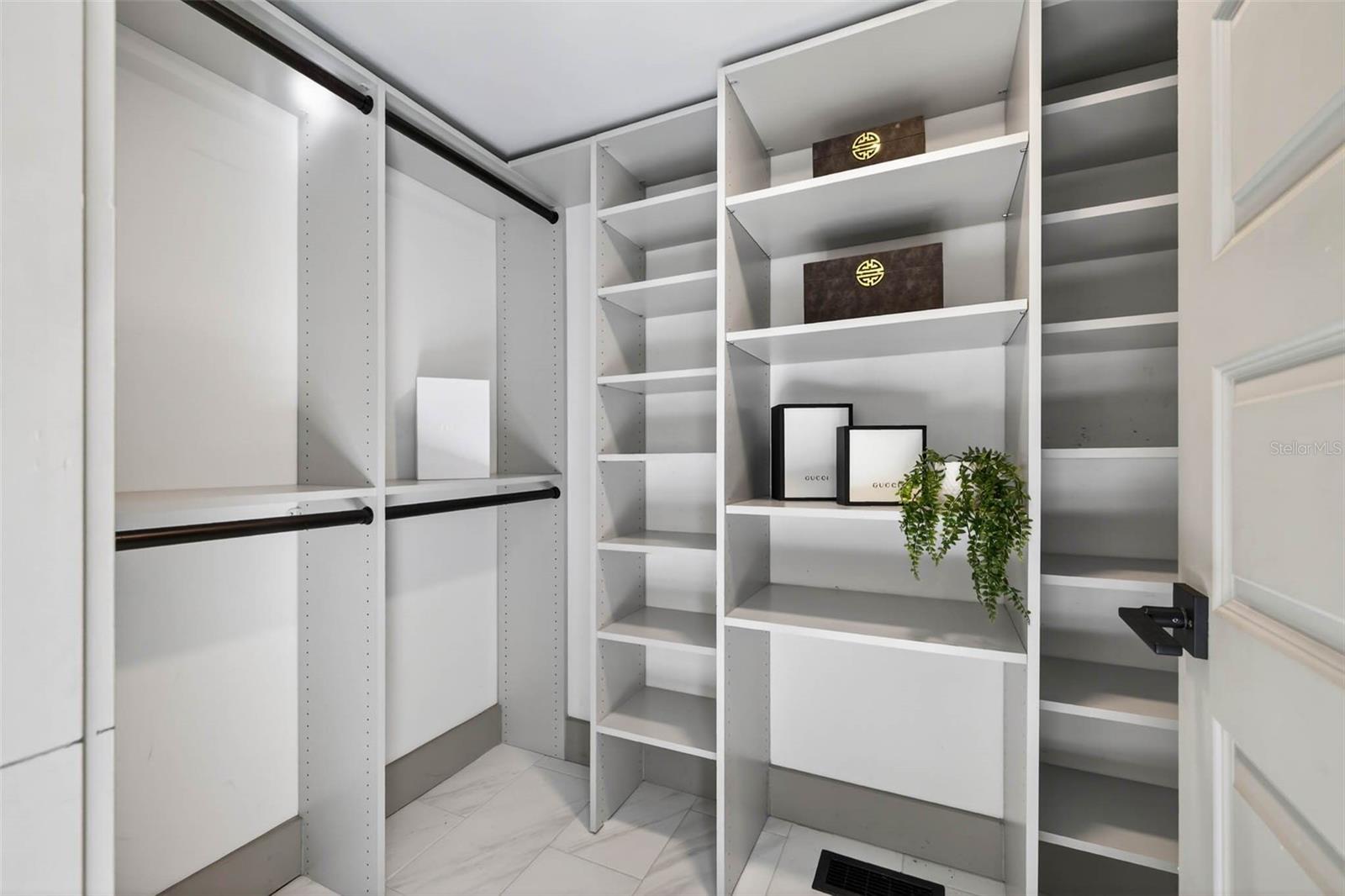 Image 28 of 59 For 306 Ross Avenue