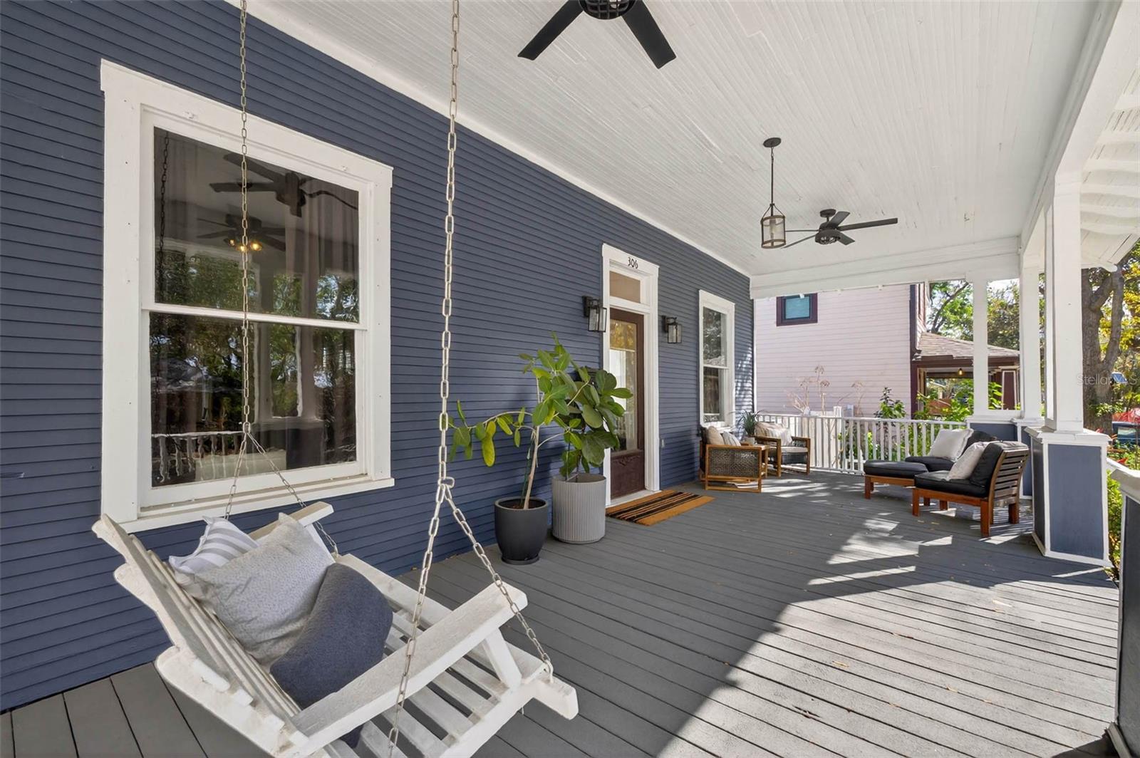 Image 3 of 59 For 306 Ross Avenue