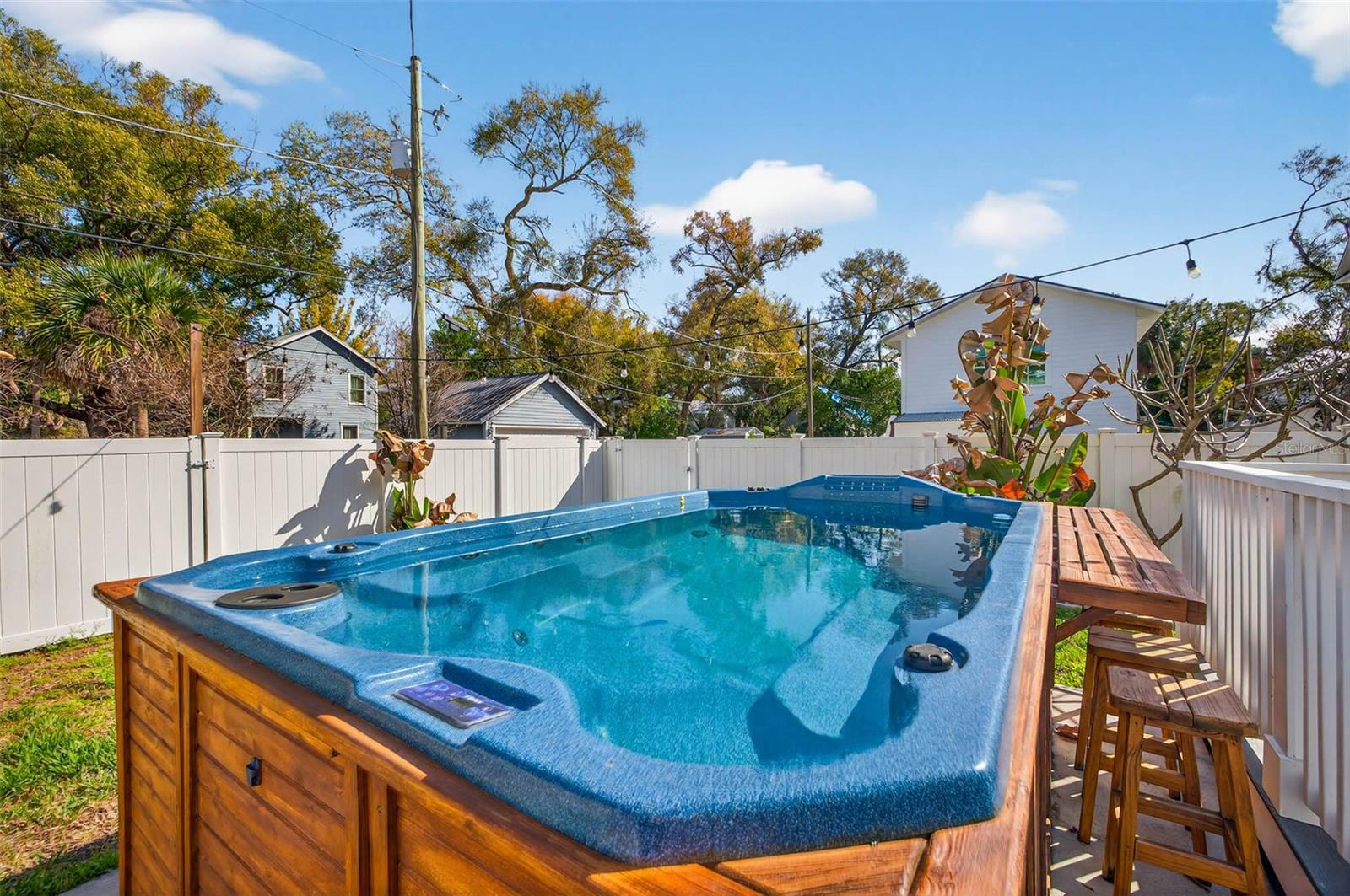 Image 40 of 59 For 306 Ross Avenue