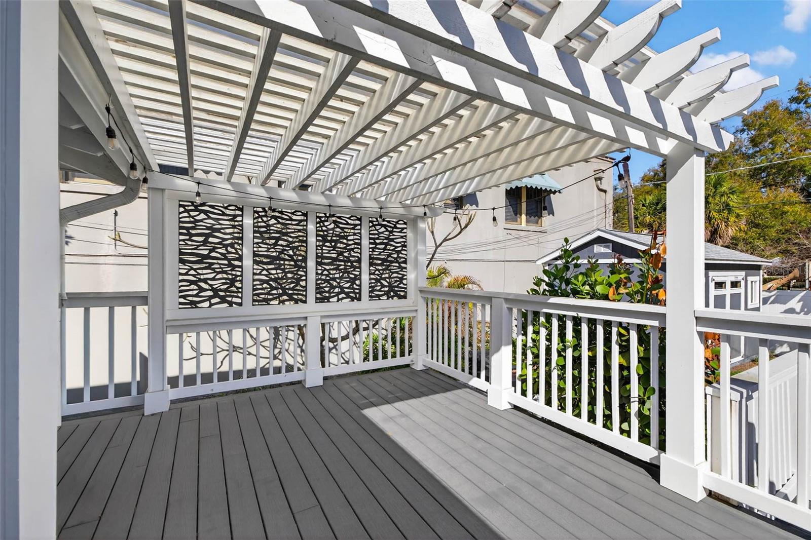 Image 42 of 59 For 306 Ross Avenue