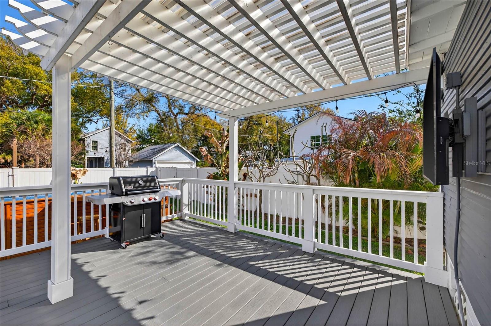 Image 44 of 59 For 306 Ross Avenue