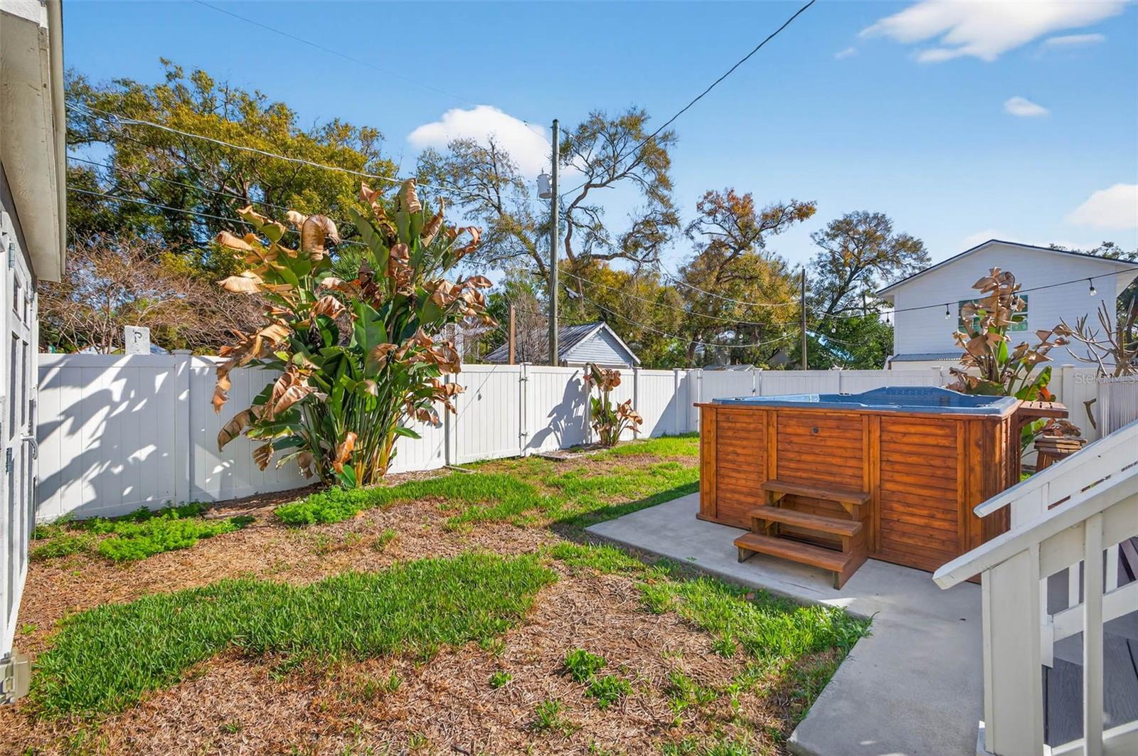 Image 49 of 59 For 306 Ross Avenue