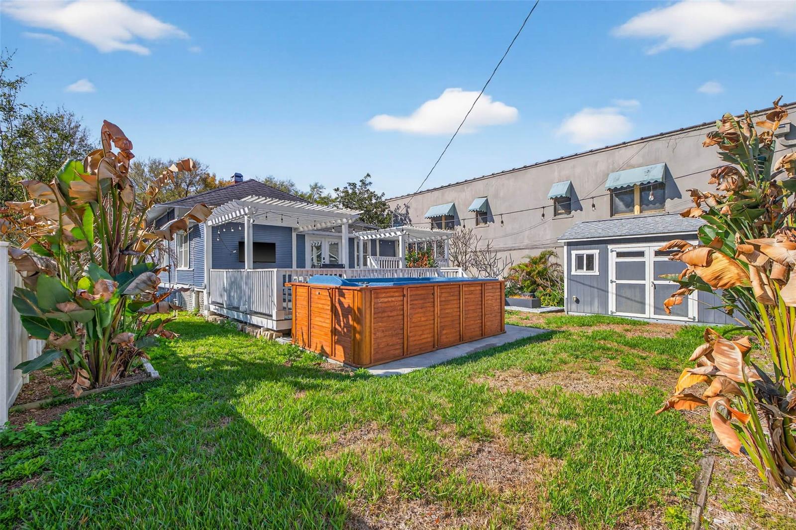 Image 50 of 59 For 306 Ross Avenue