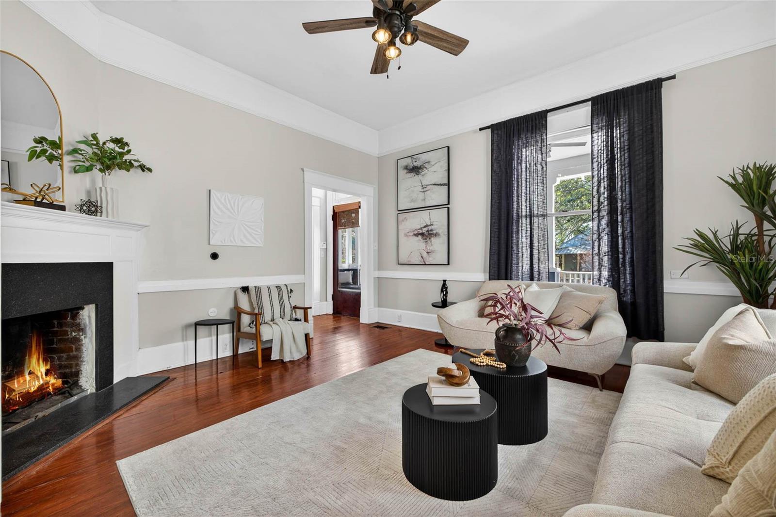 Image 7 of 59 For 306 Ross Avenue