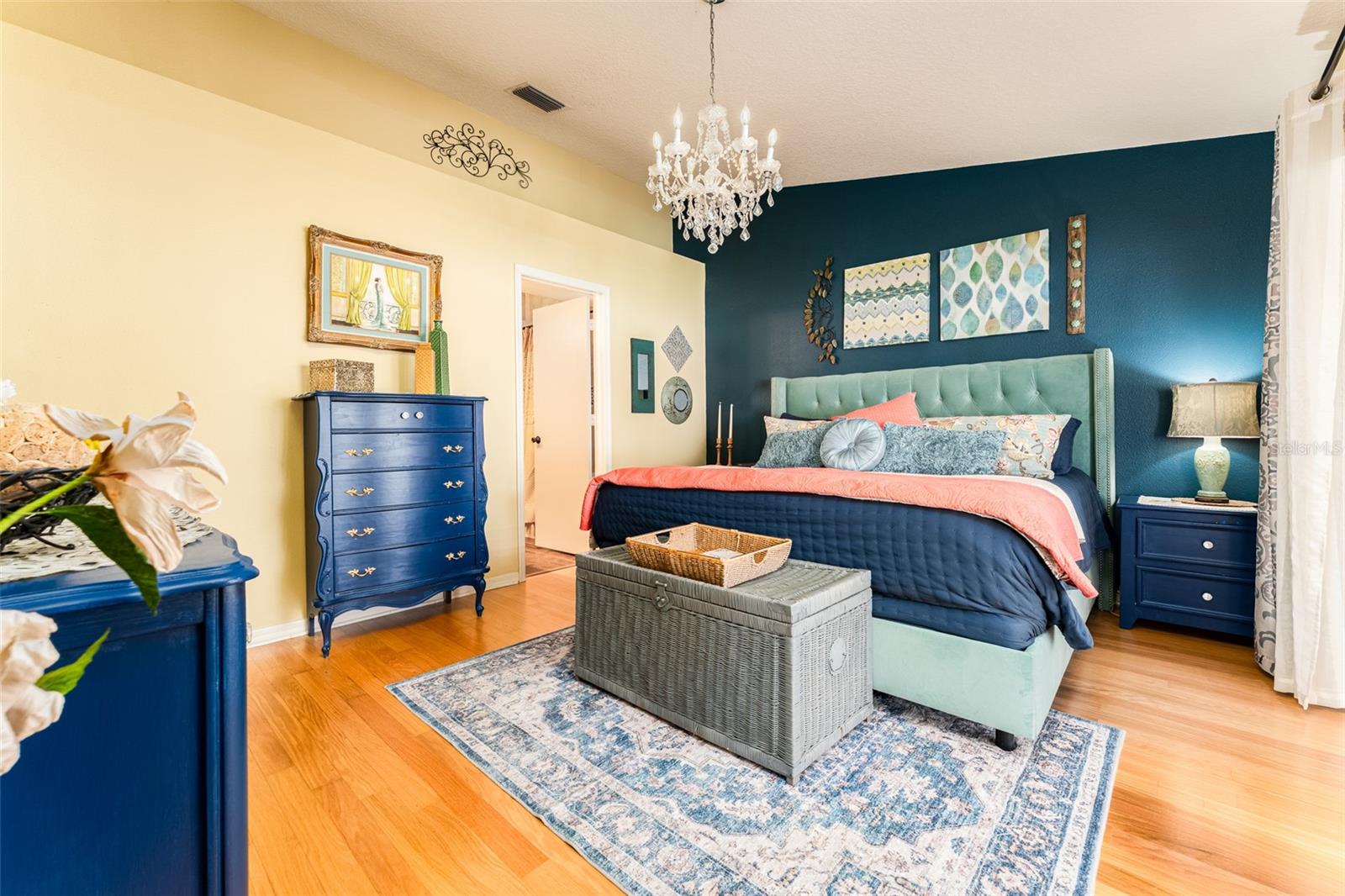 Image 14 of 36 For 4511 Gulfwinds Drive