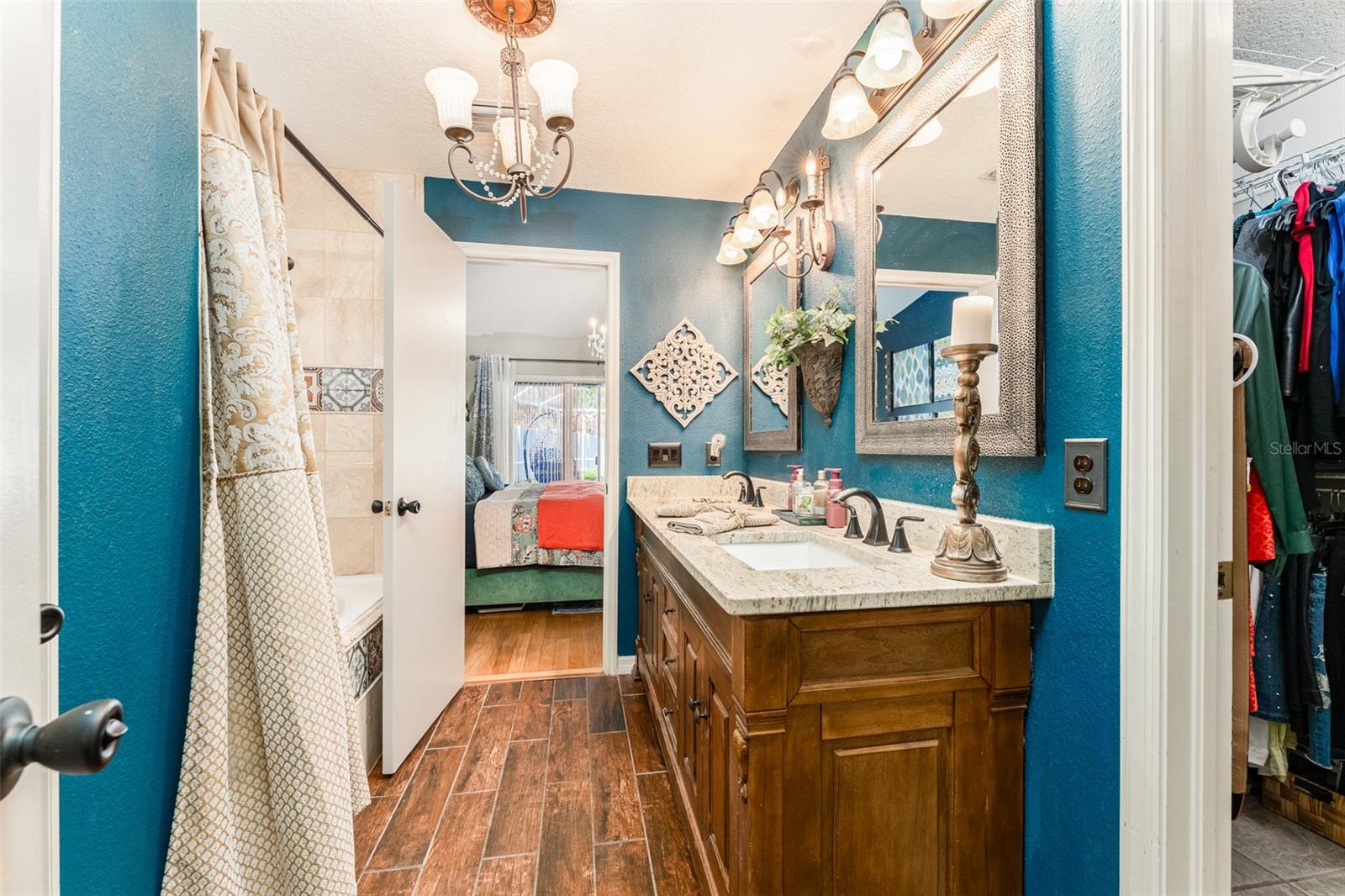 Image 16 of 36 For 4511 Gulfwinds Drive