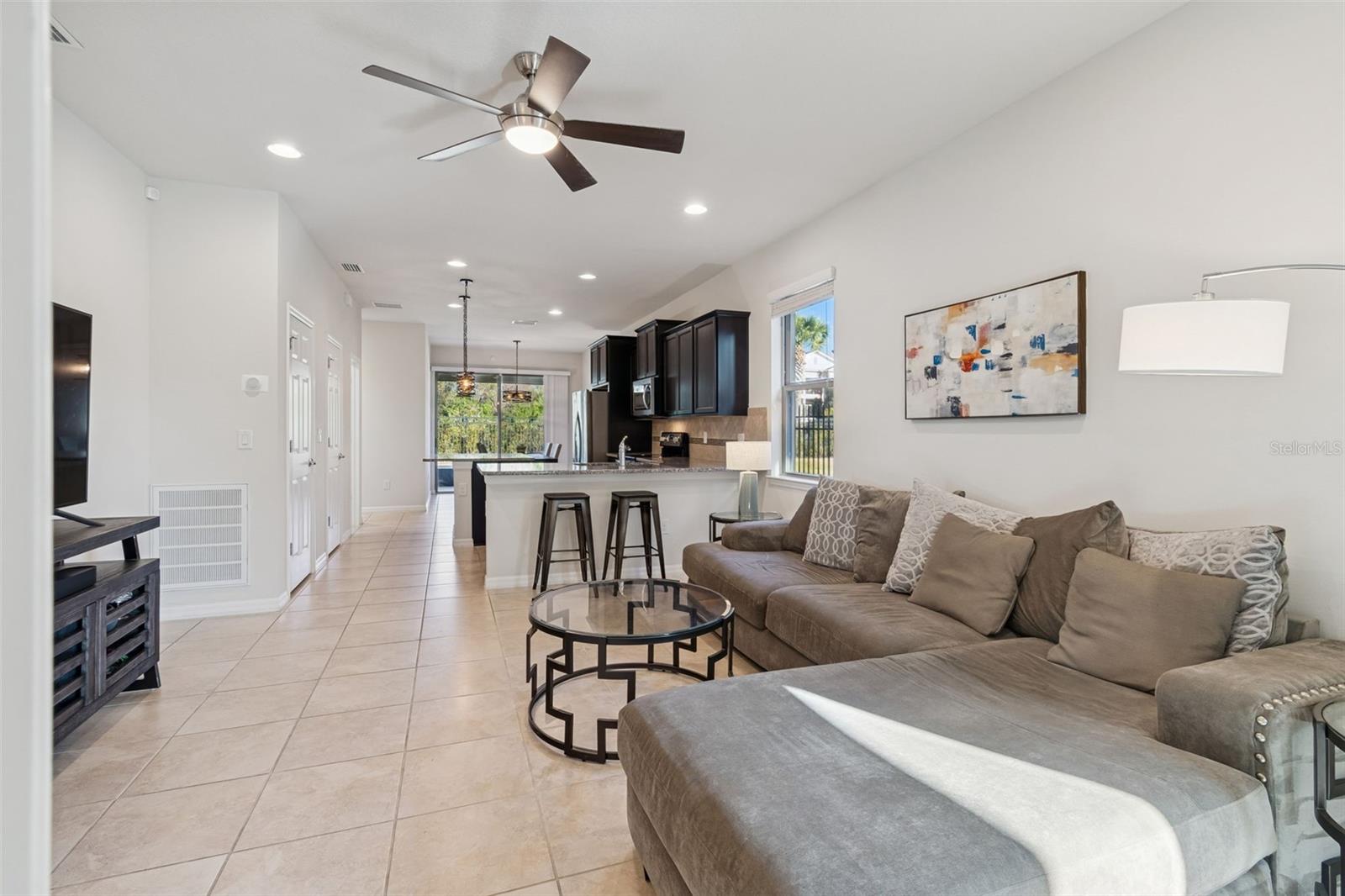 Listing photo id 10 for 5340 Fallen Leaf Drive