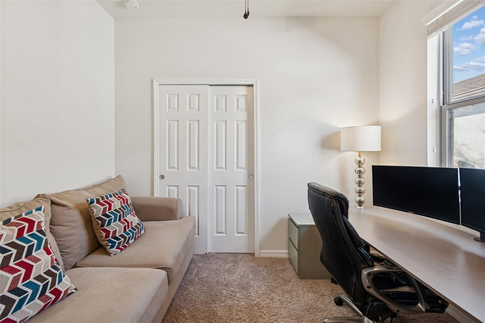 Listing photo id 15 for 5340 Fallen Leaf Drive