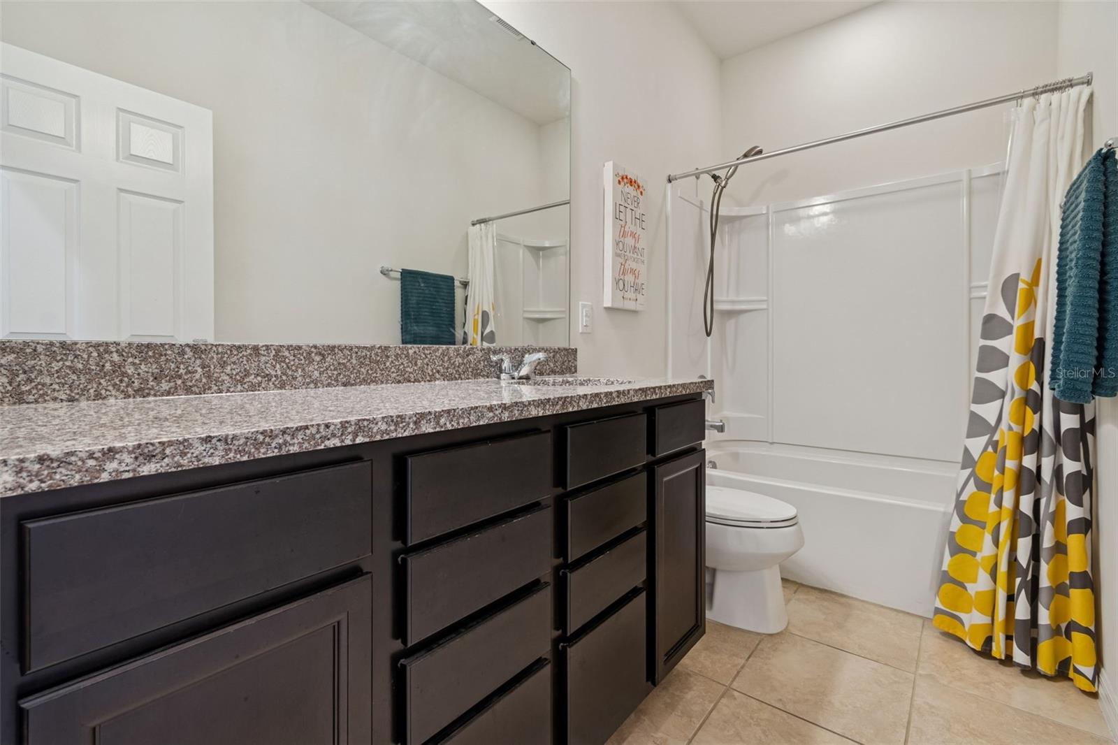 Listing photo id 17 for 5340 Fallen Leaf Drive