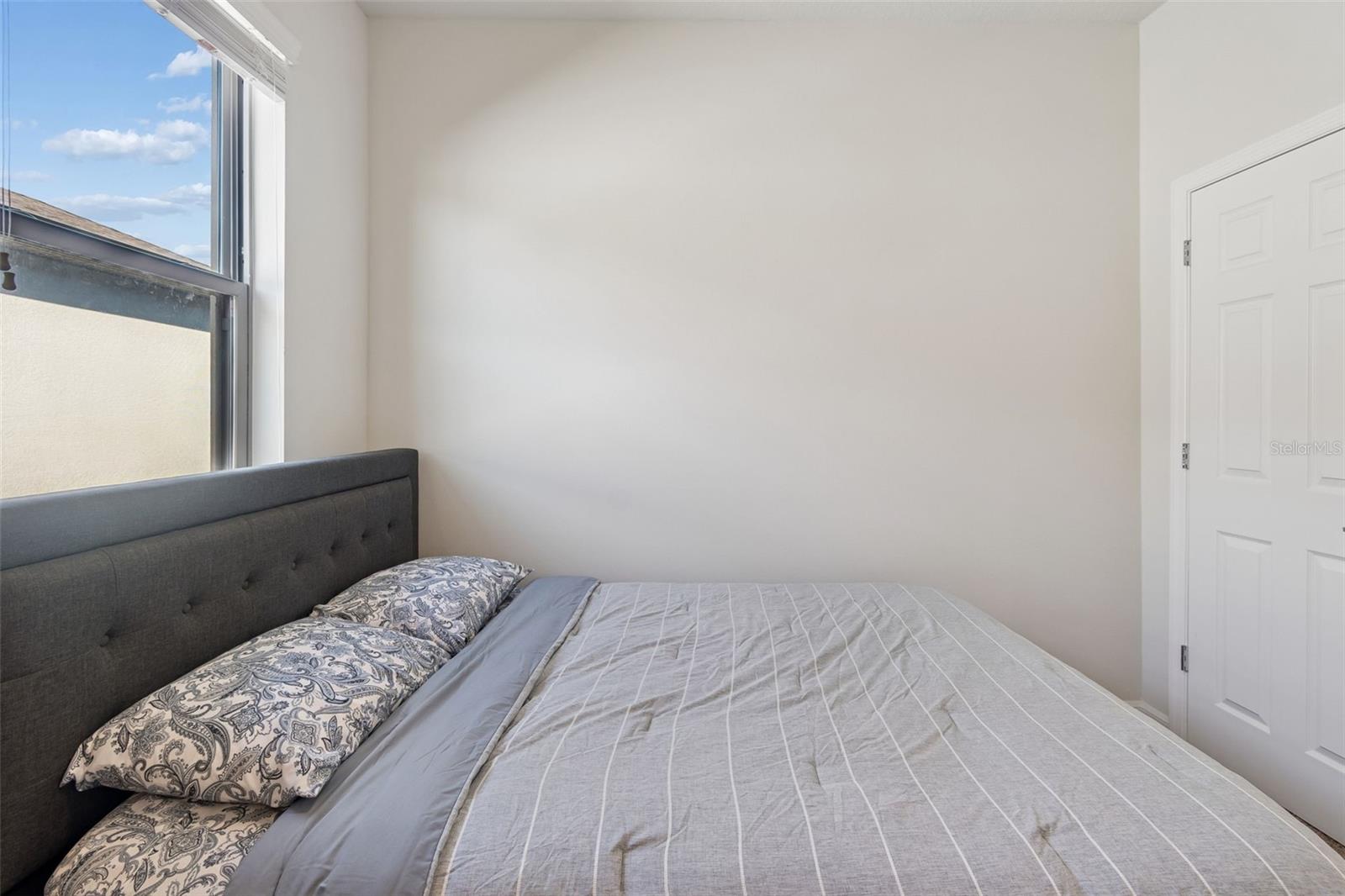 Listing photo id 21 for 5340 Fallen Leaf Drive