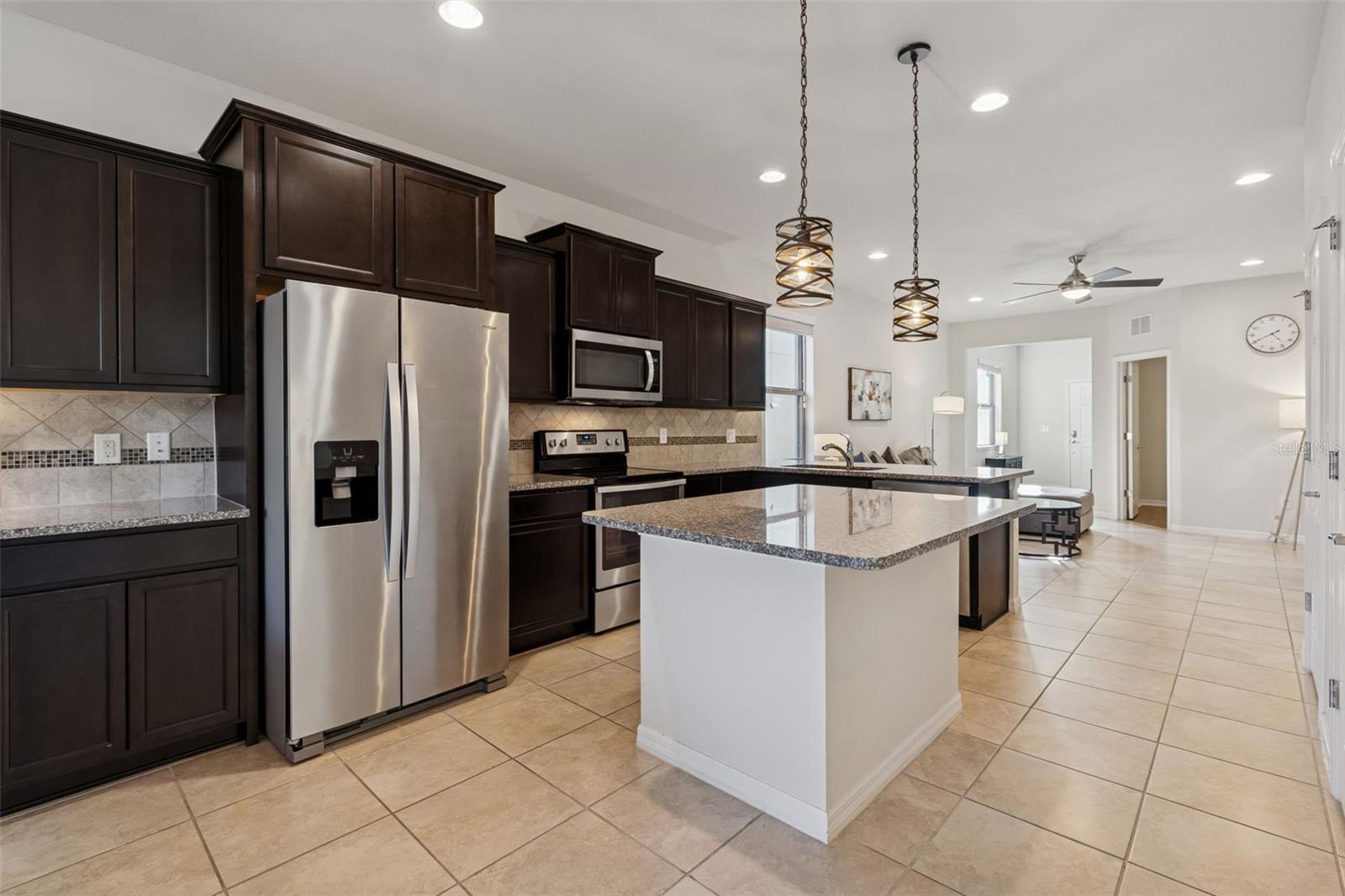 Listing photo id 22 for 5340 Fallen Leaf Drive