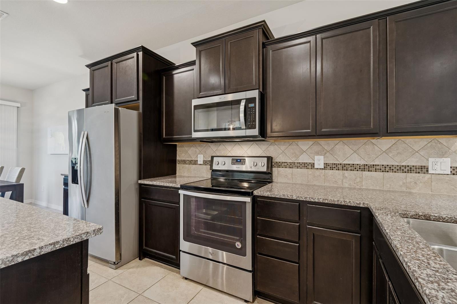 Listing photo id 24 for 5340 Fallen Leaf Drive