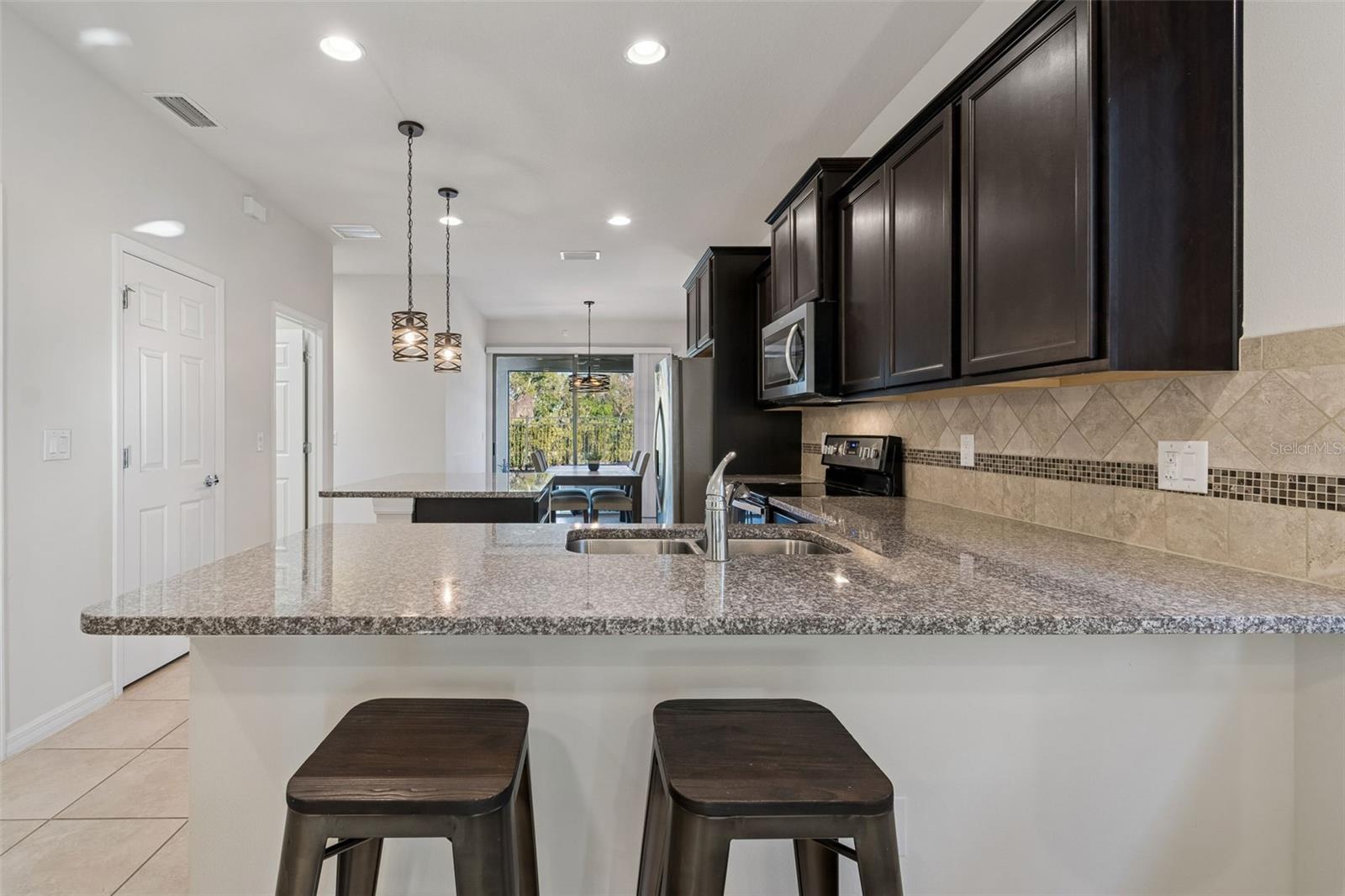 Listing photo id 26 for 5340 Fallen Leaf Drive