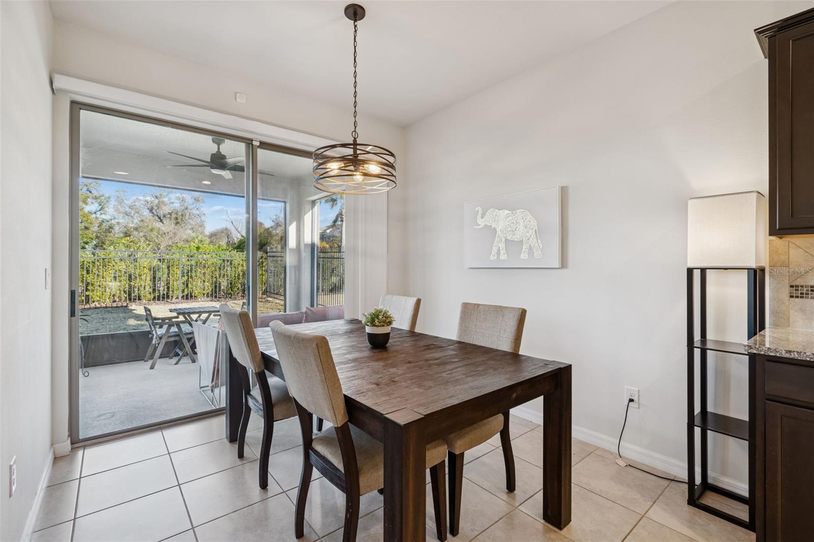 Listing photo id 31 for 5340 Fallen Leaf Drive