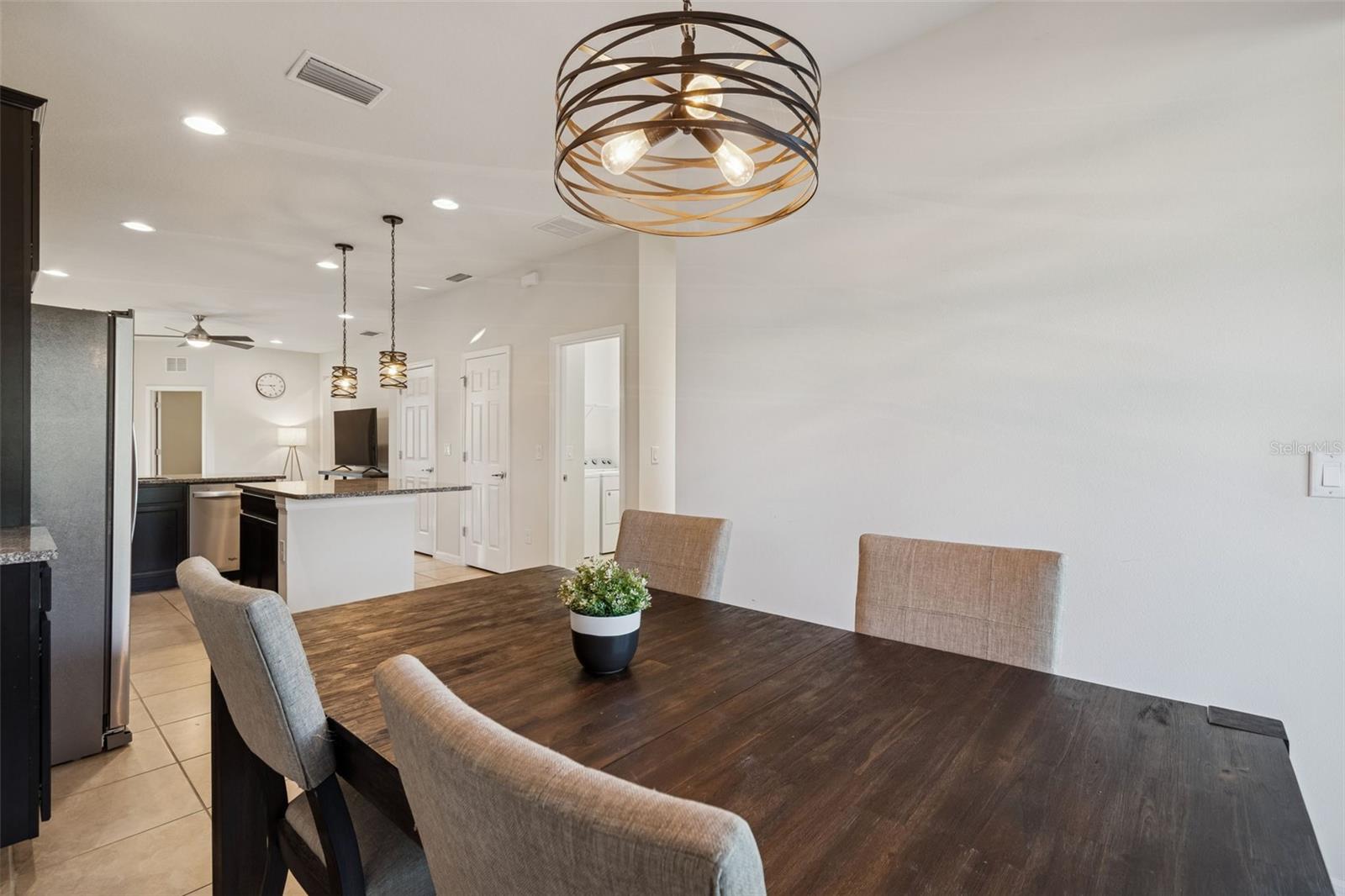 Listing photo id 32 for 5340 Fallen Leaf Drive