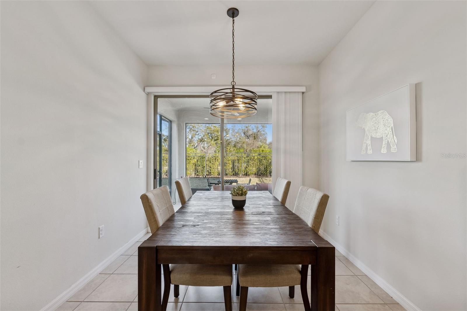 Listing photo id 34 for 5340 Fallen Leaf Drive