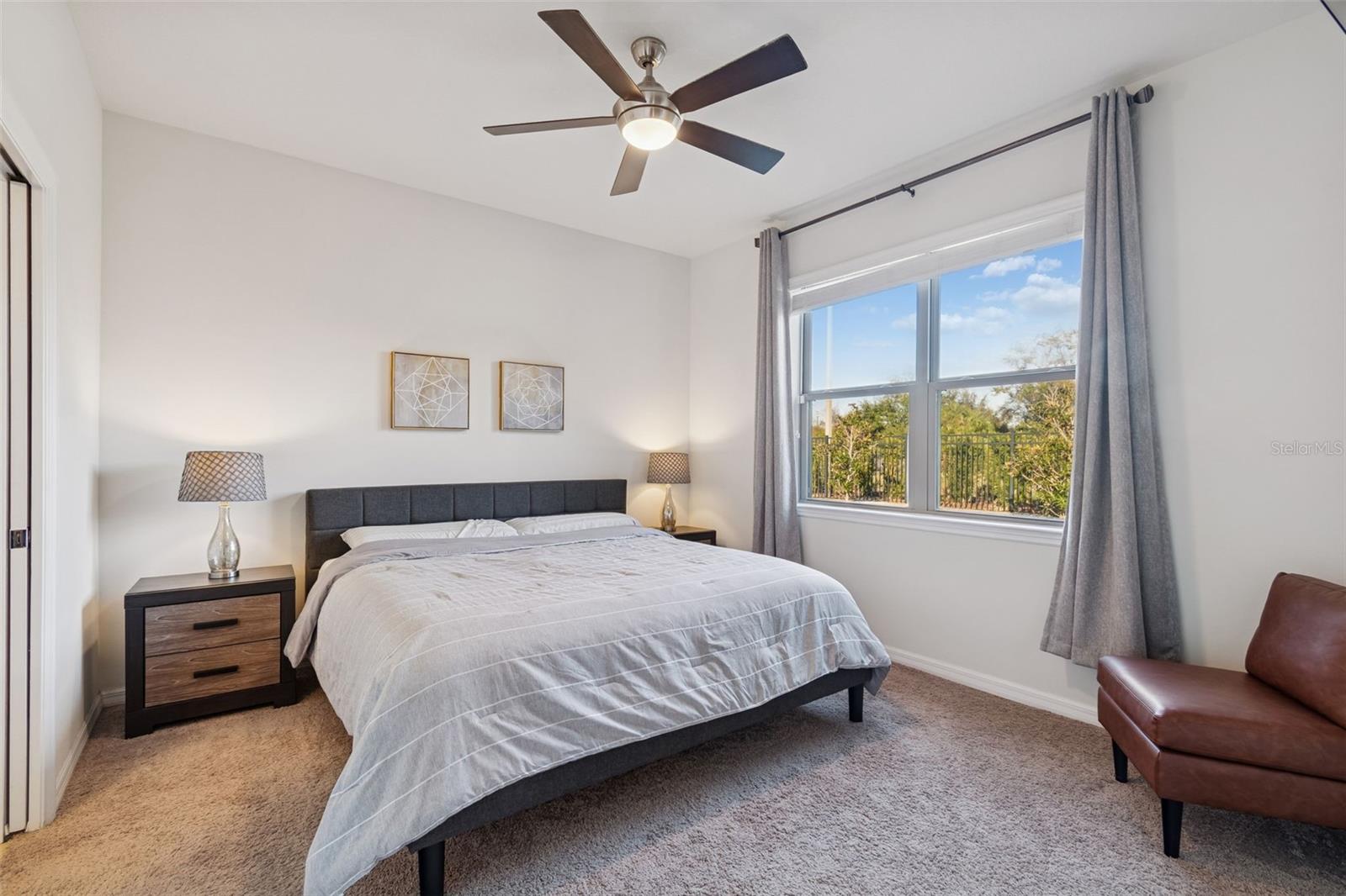 Listing photo id 35 for 5340 Fallen Leaf Drive