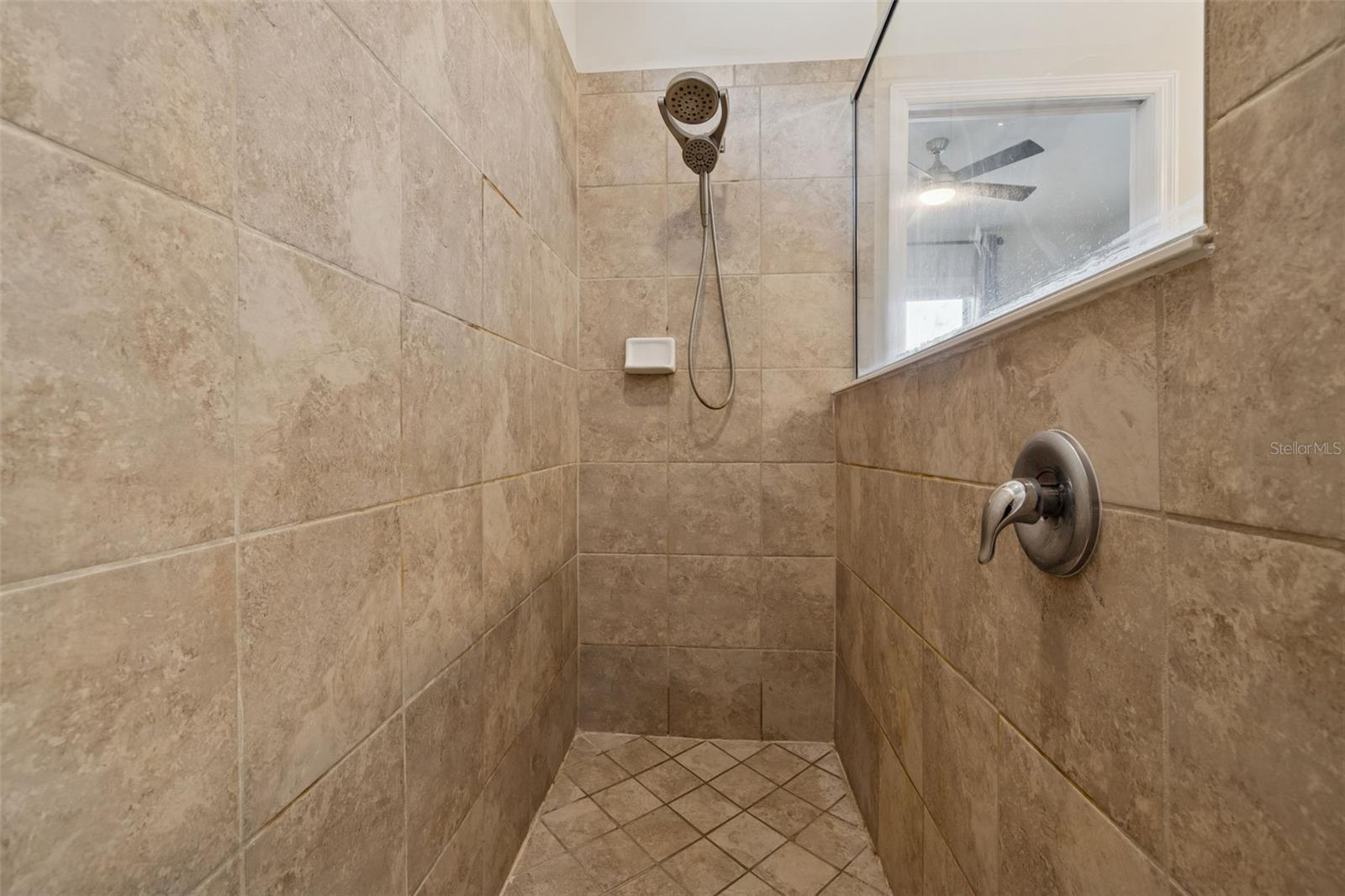 Listing photo id 40 for 5340 Fallen Leaf Drive