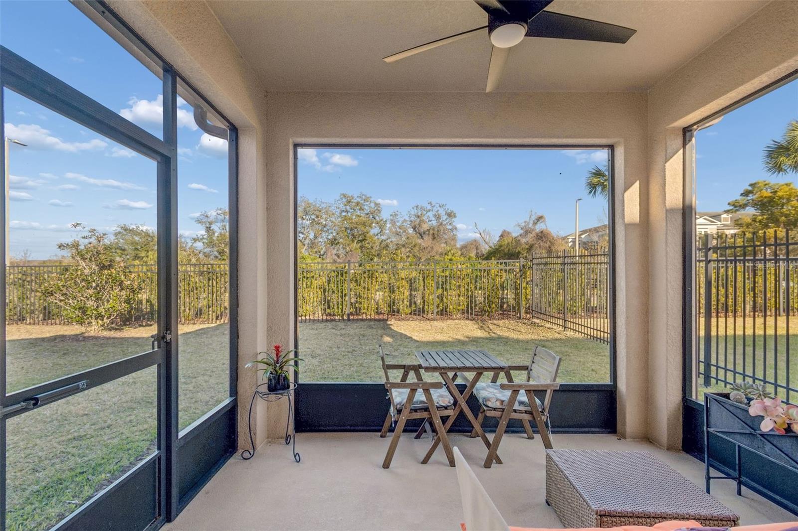 Listing photo id 43 for 5340 Fallen Leaf Drive