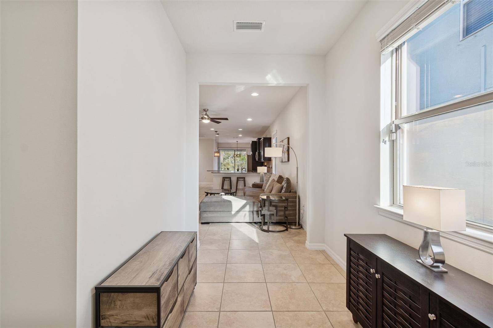 Listing photo id 4 for 5340 Fallen Leaf Drive