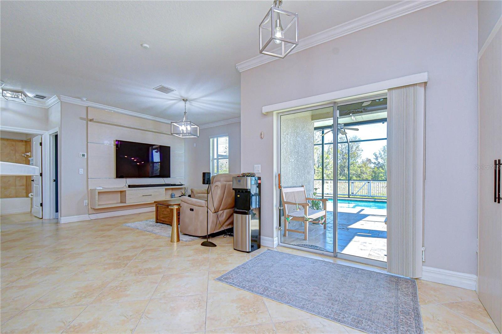 Image 15 of 43 For 19914 Bluff Oak Boulevard